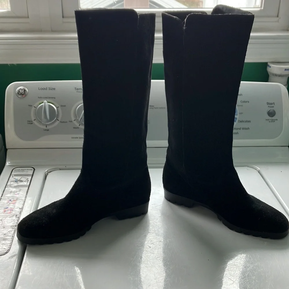 Liz Claiborne black suede tall flat boots 8M riding boot style